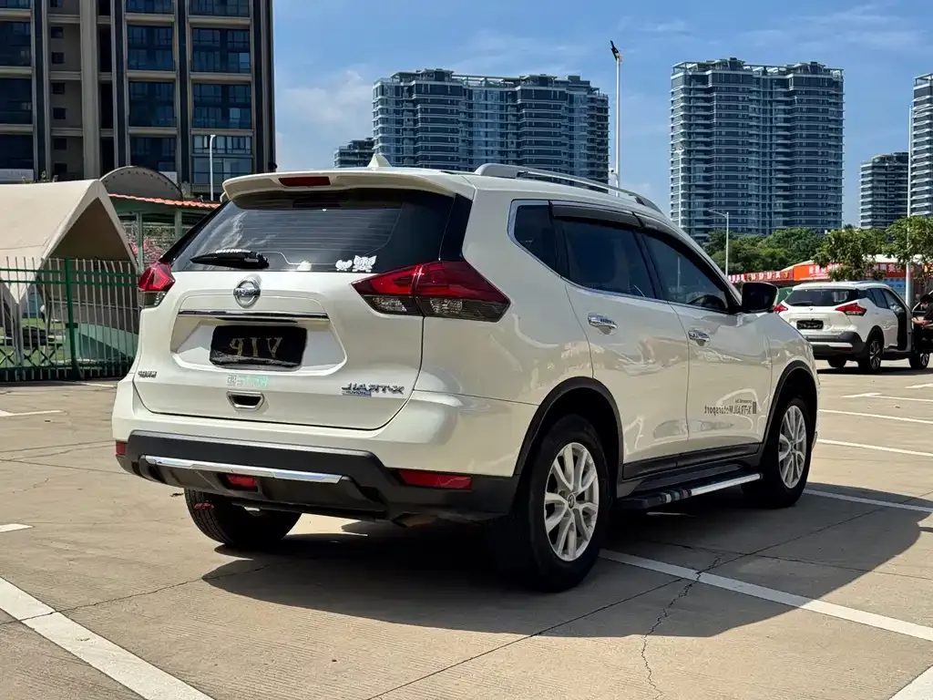 Nissan X-Trail — фото 2