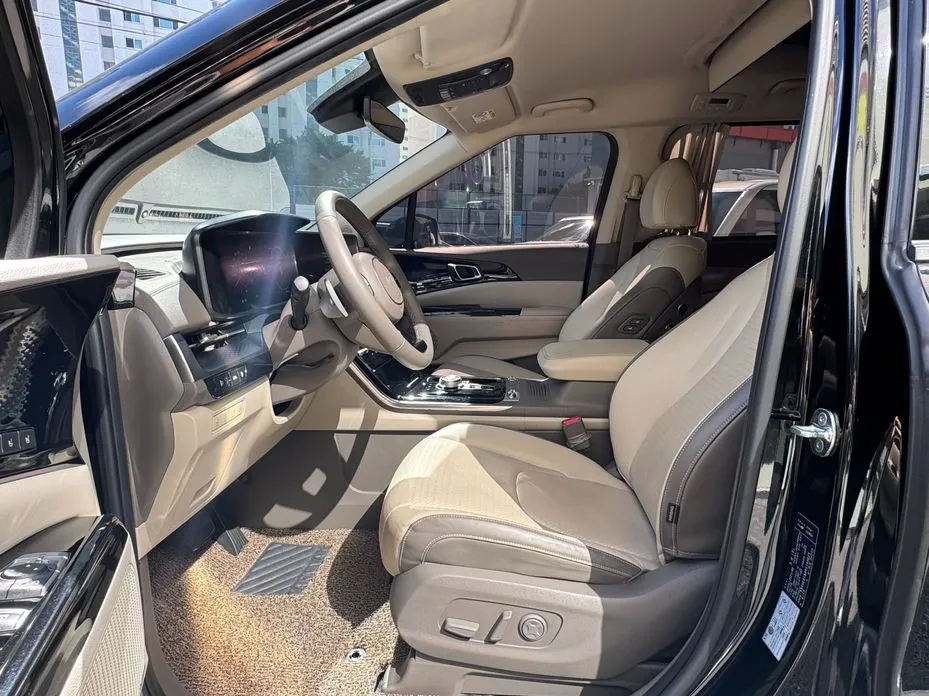 Kia Carnival — фото 4
