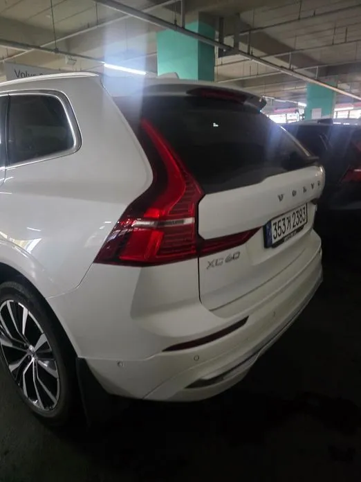 Volvo XC60 — фото 7