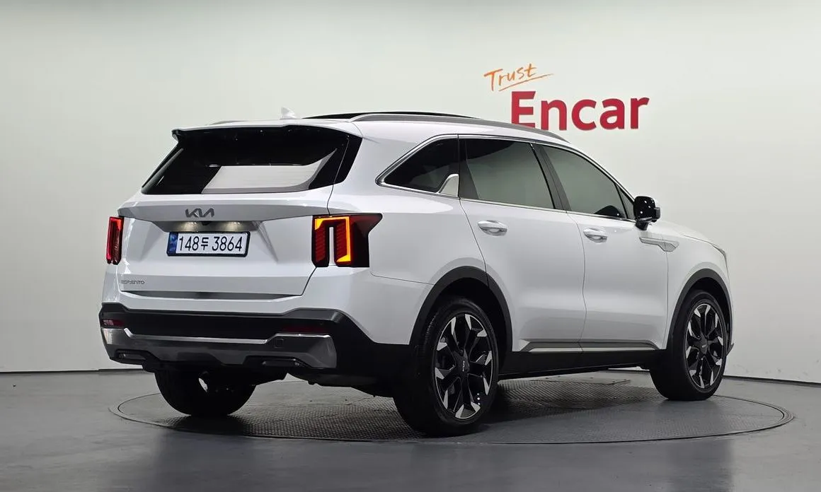 Kia Sorento — фото 5