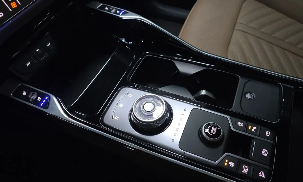 Kia Sorento — фото 6