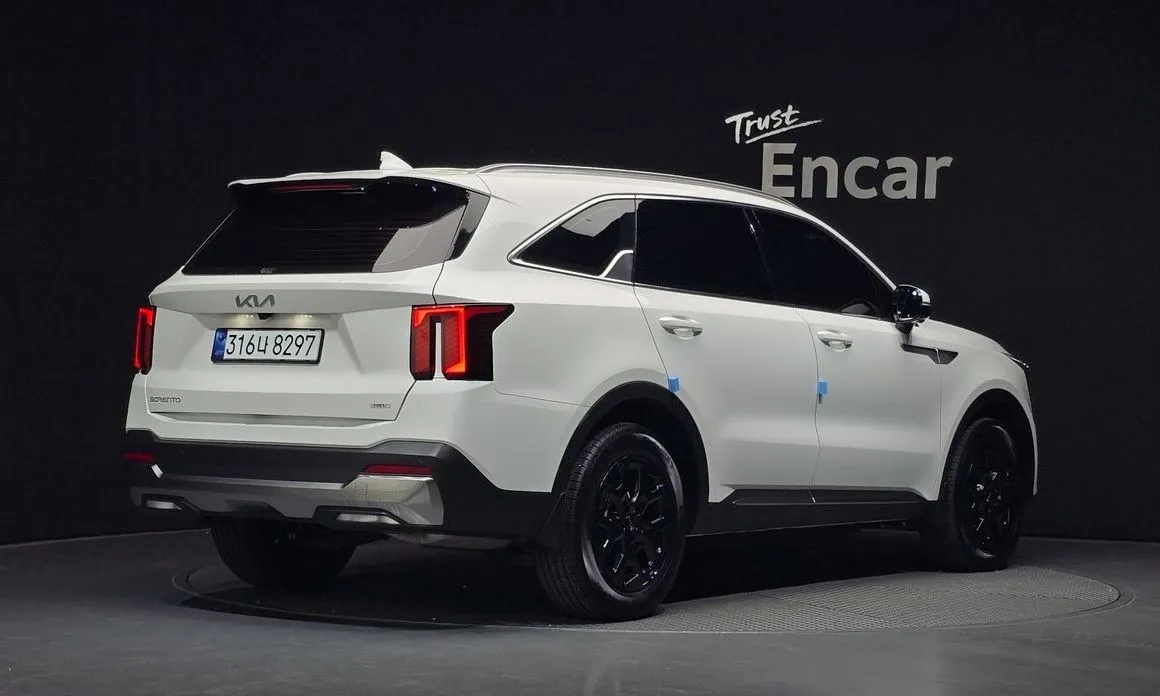 Kia Sorento — фото 8