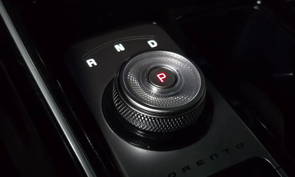 Kia Sorento — фото 4