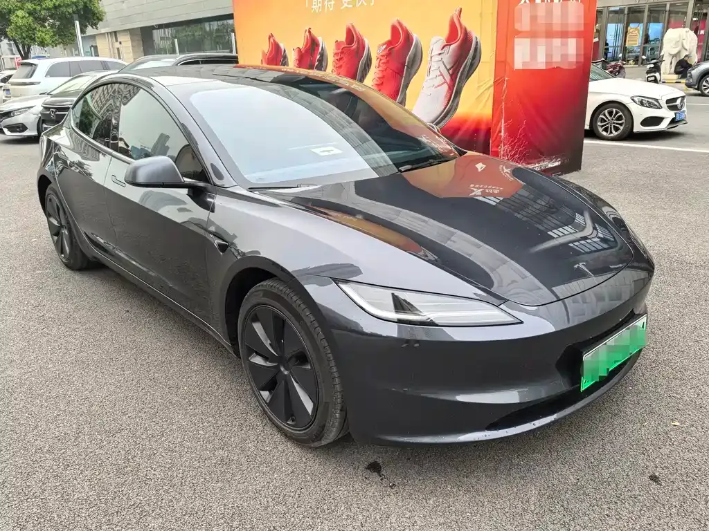 Tesla Model 3 — фото 4