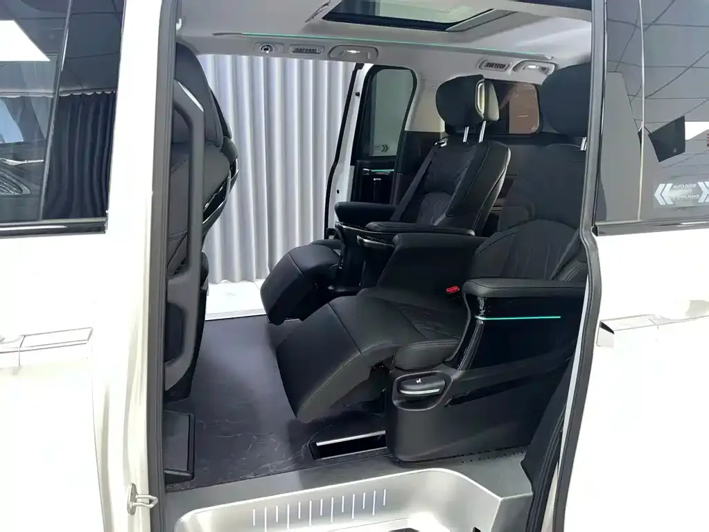 GAC Motor Trumpchi M8 — фото 10
