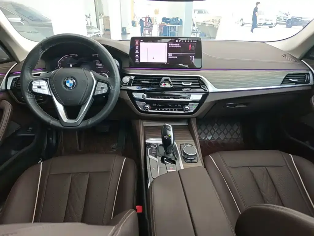 BMW 5 Series — фото 4