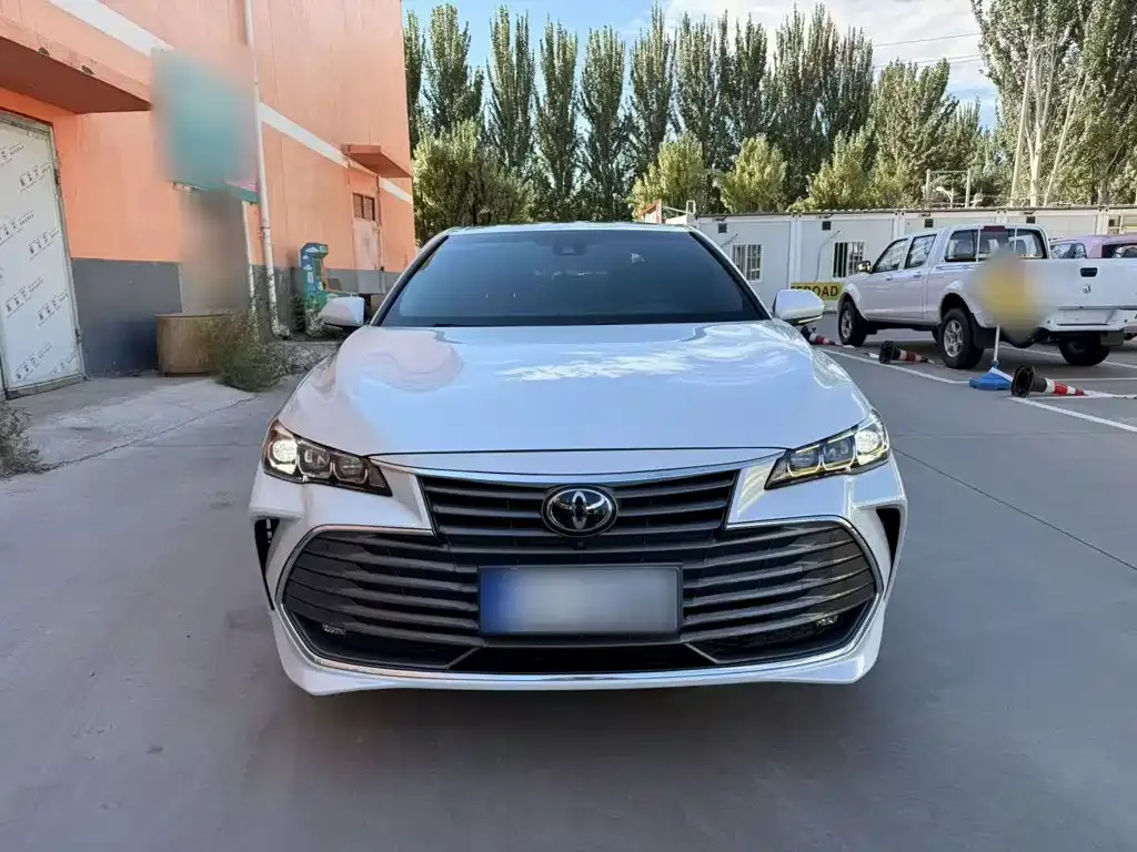 Toyota Avalon — фото 10