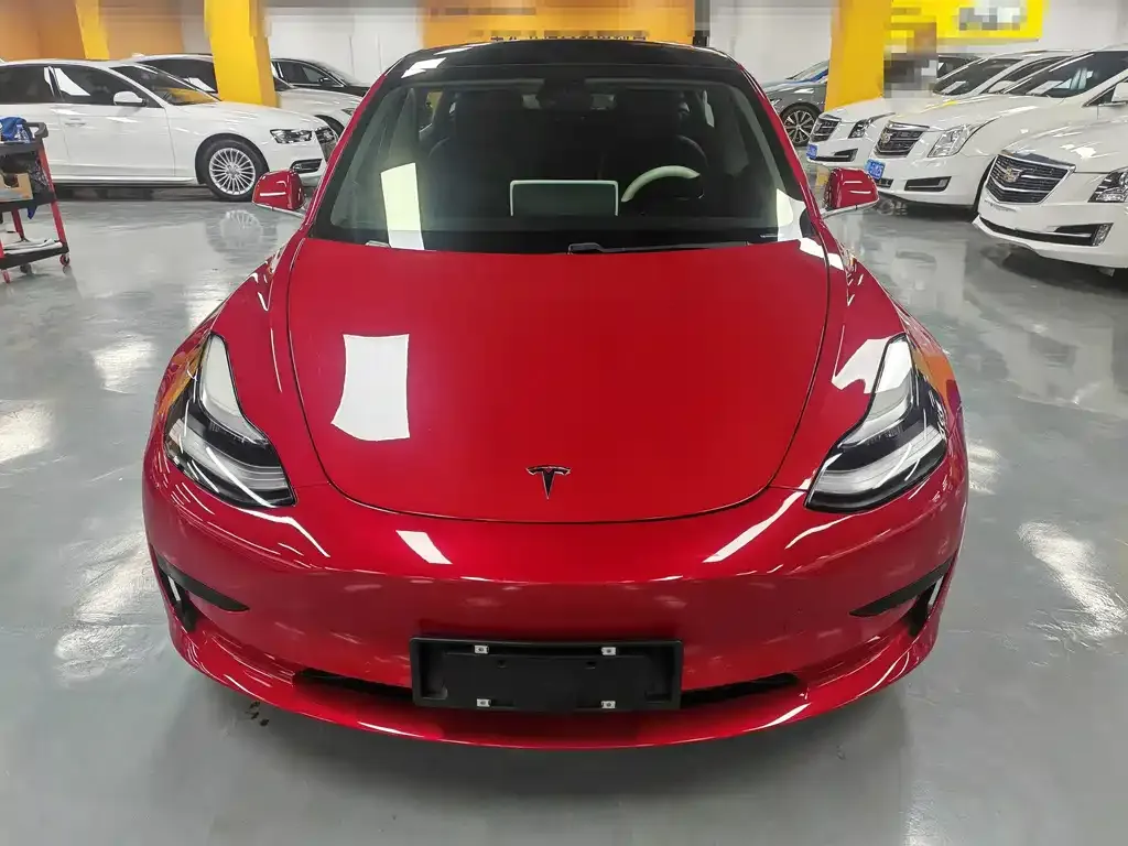 Tesla Model 3 — фото 3