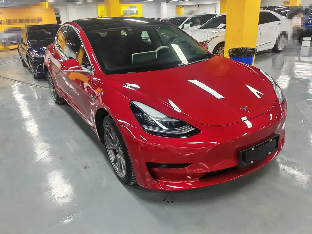 Tesla Model 3 — фото 6