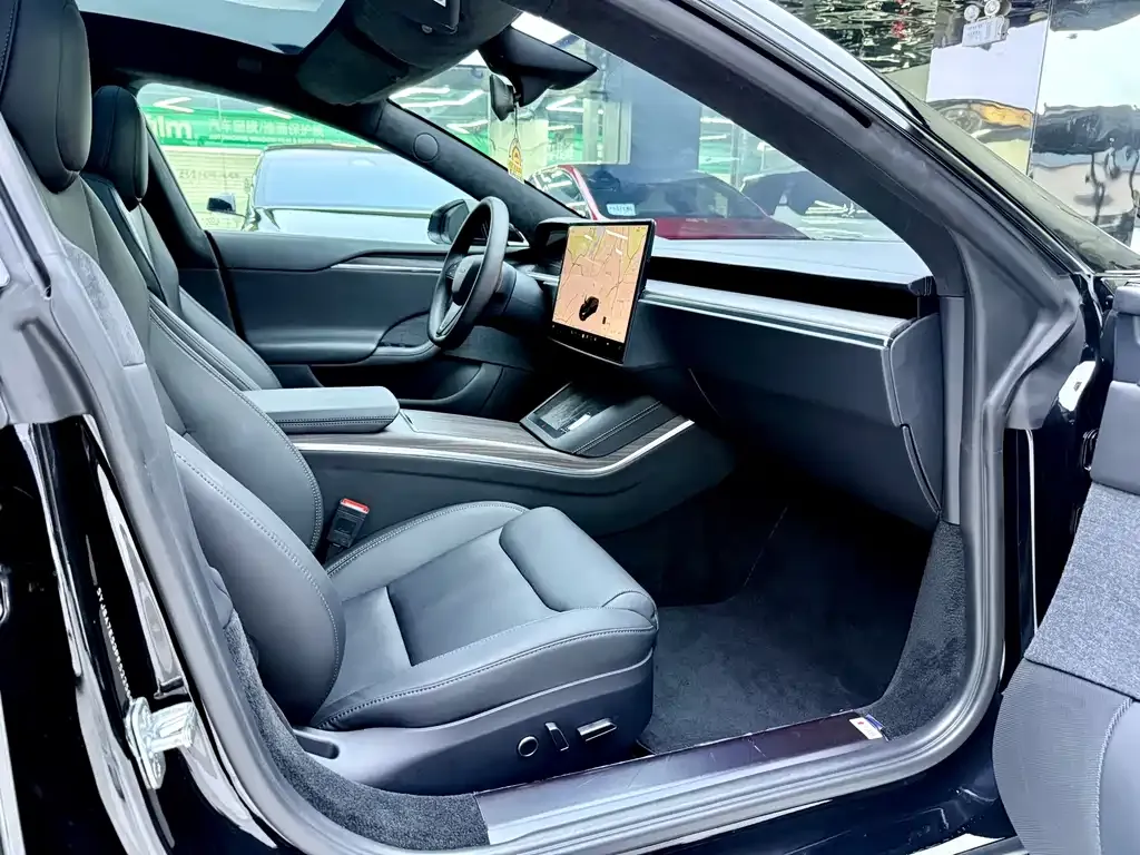 Tesla Model S — фото 5