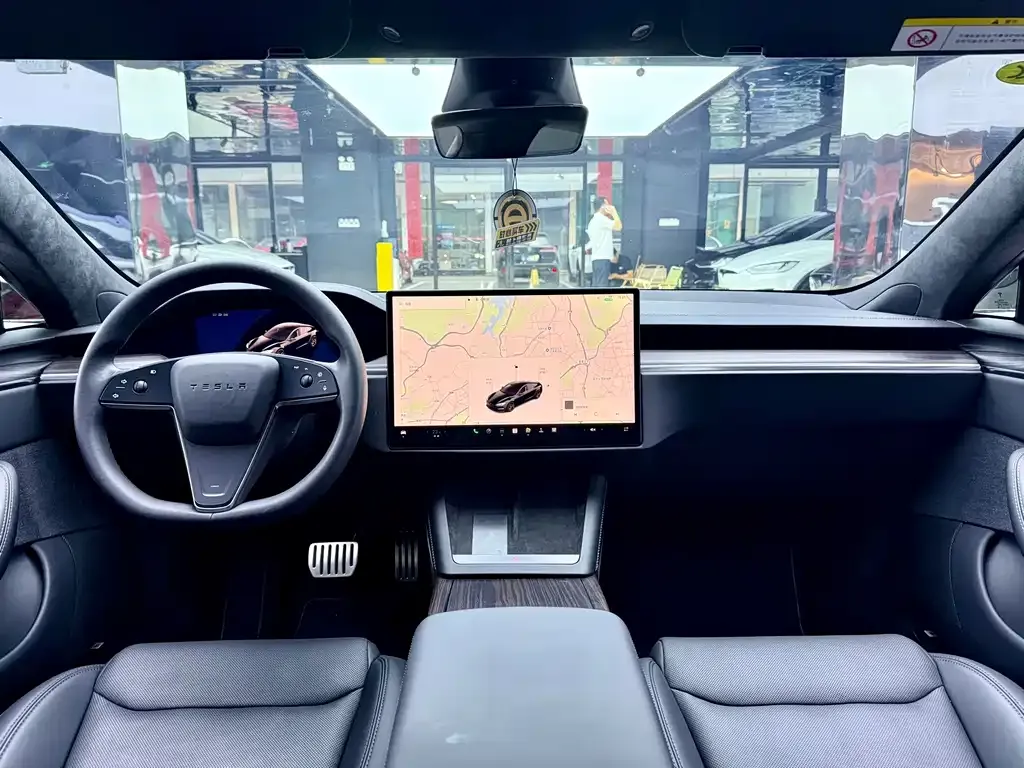 Tesla Model S — фото 4