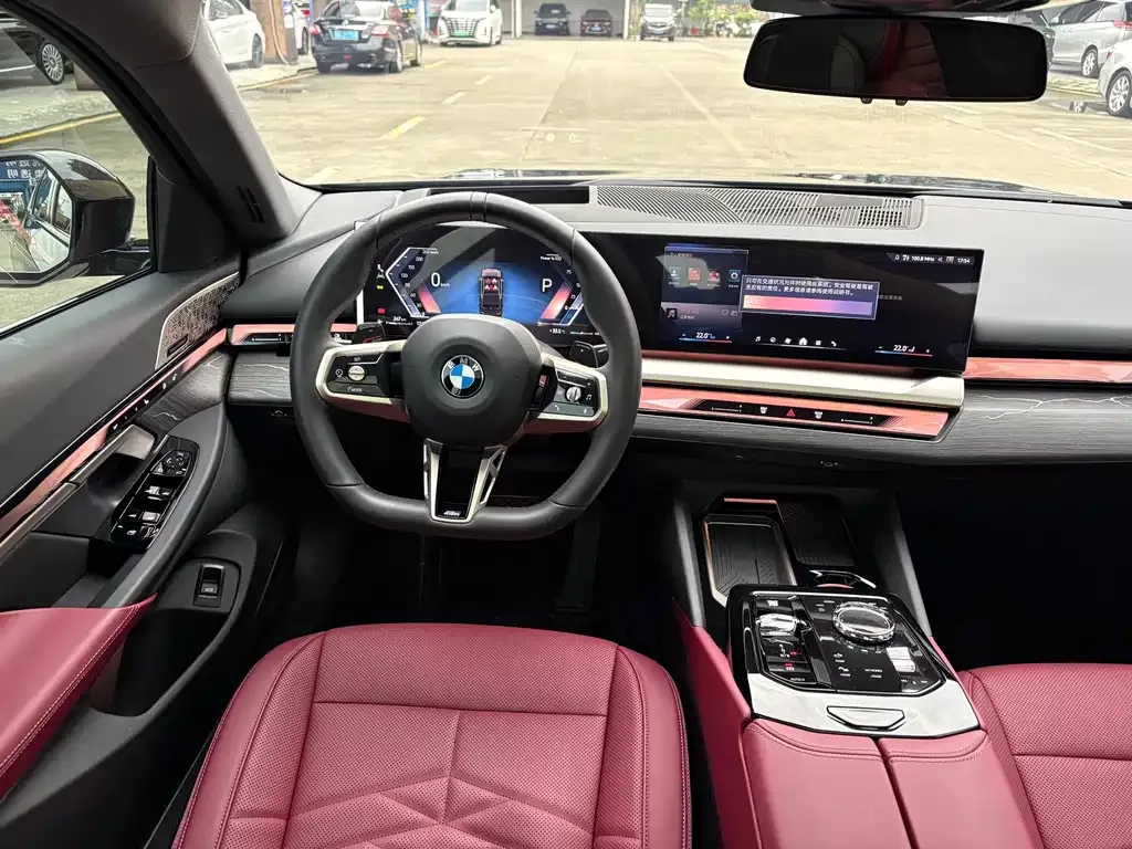 BMW 5 Series — фото 10