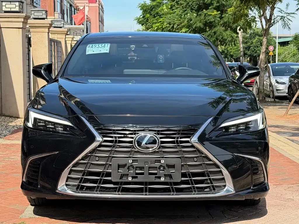 Lexus ES — фото 4