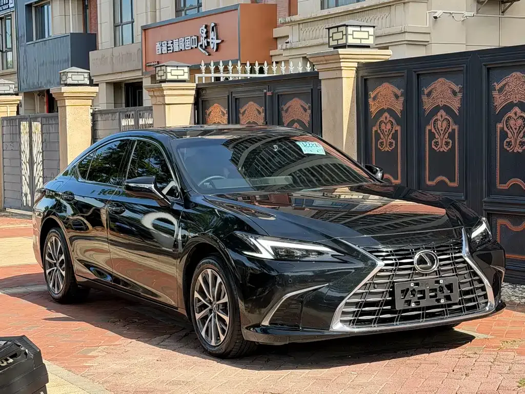 Lexus ES — фото 2