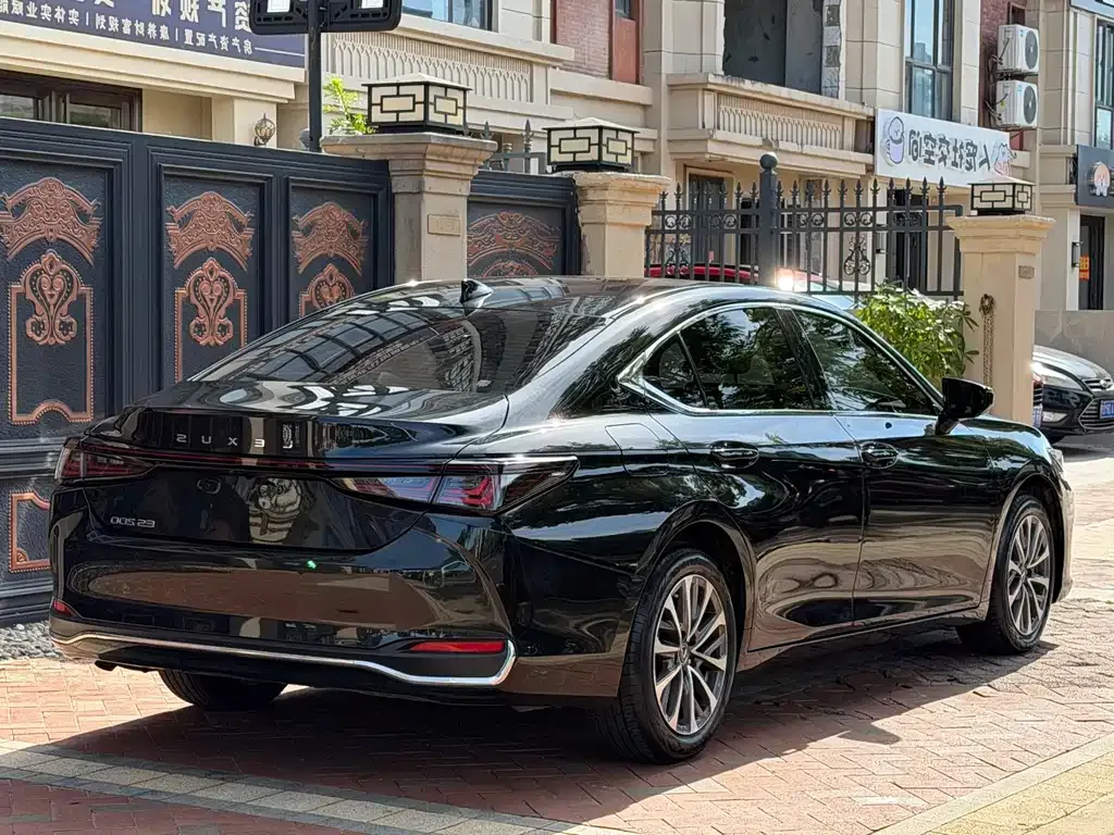 Lexus ES — фото 9