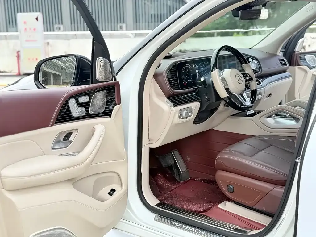 Mercedes-Benz GLS — фото 7