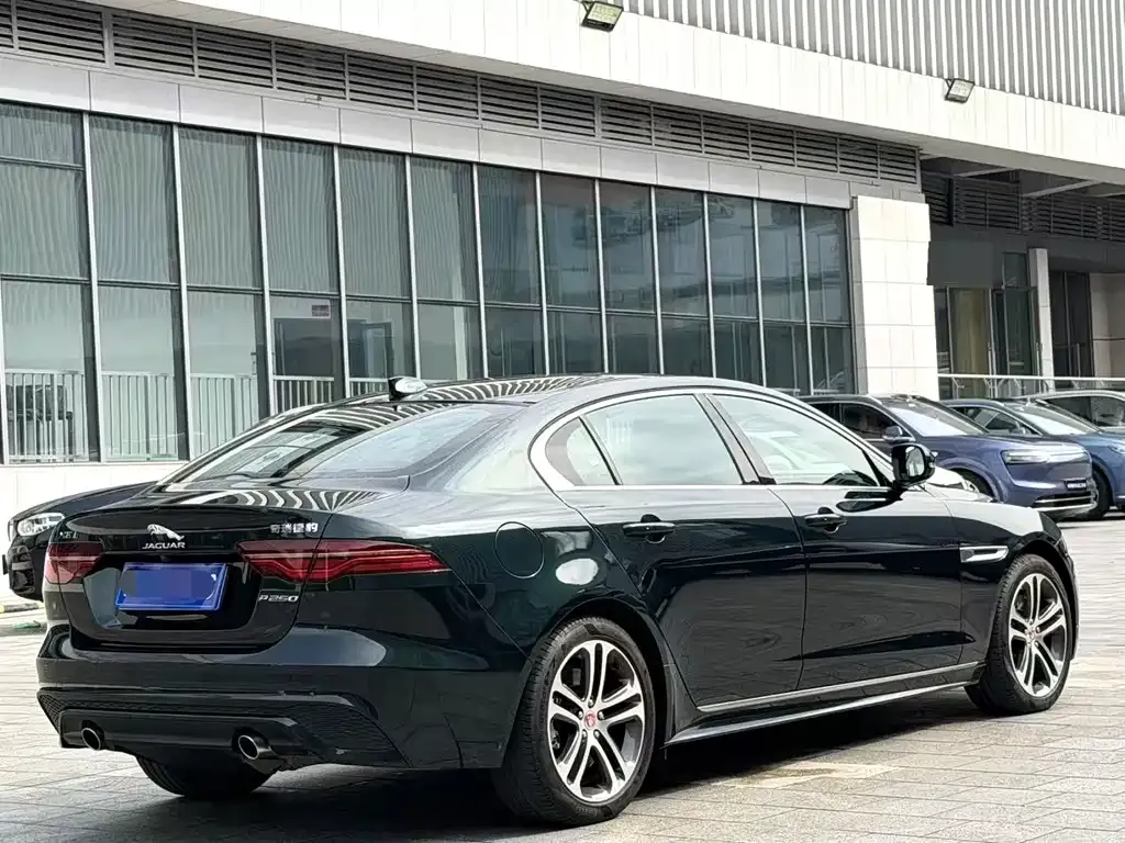 Jaguar XEL — фото 7