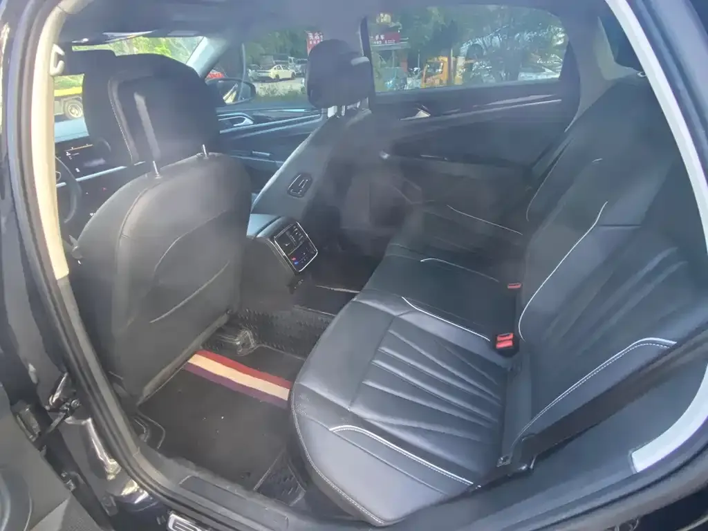 Volkswagen Passat — фото 3