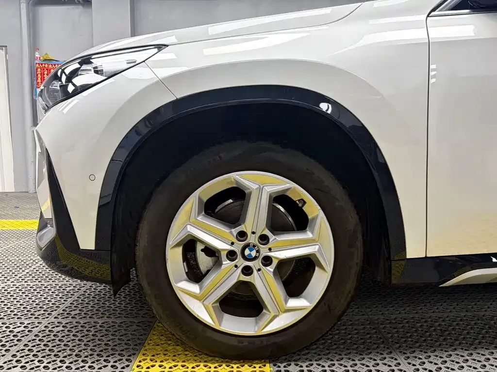 BMW X1 — фото 9