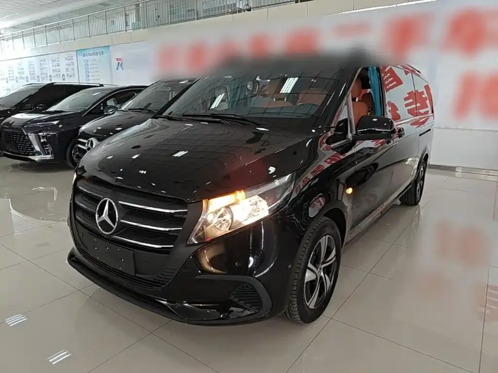 Mercedes-Benz Vito — фото 1