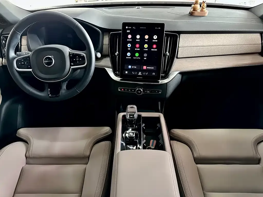 Volvo XC90 — фото 7