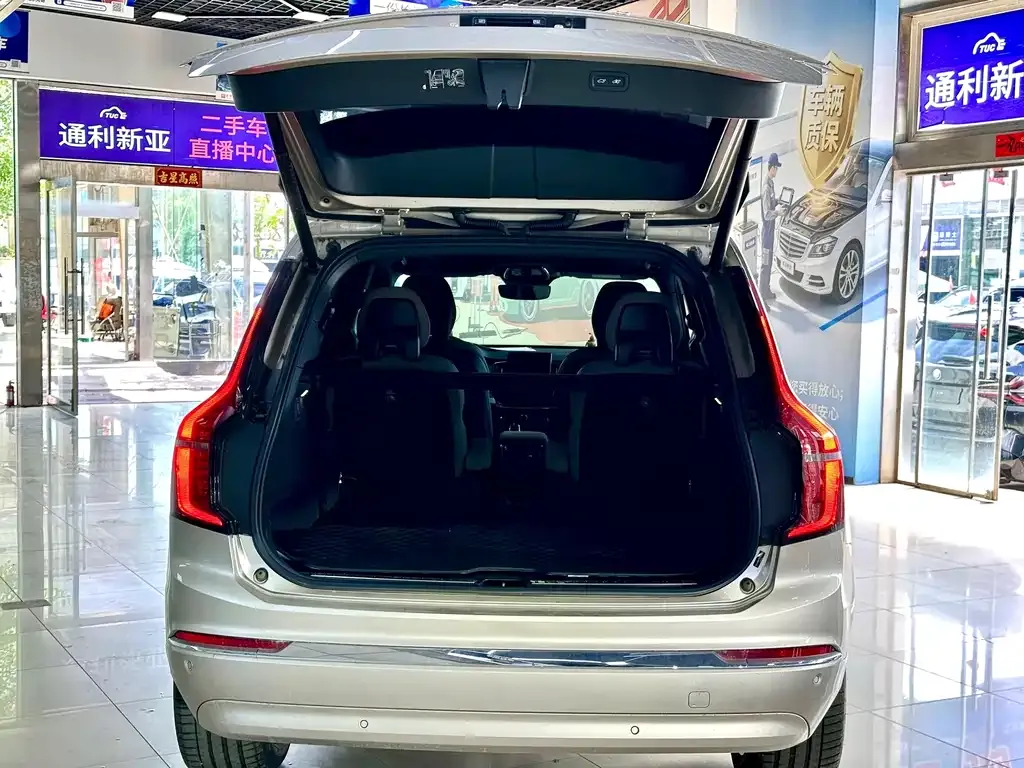 Volvo XC90 — фото 4