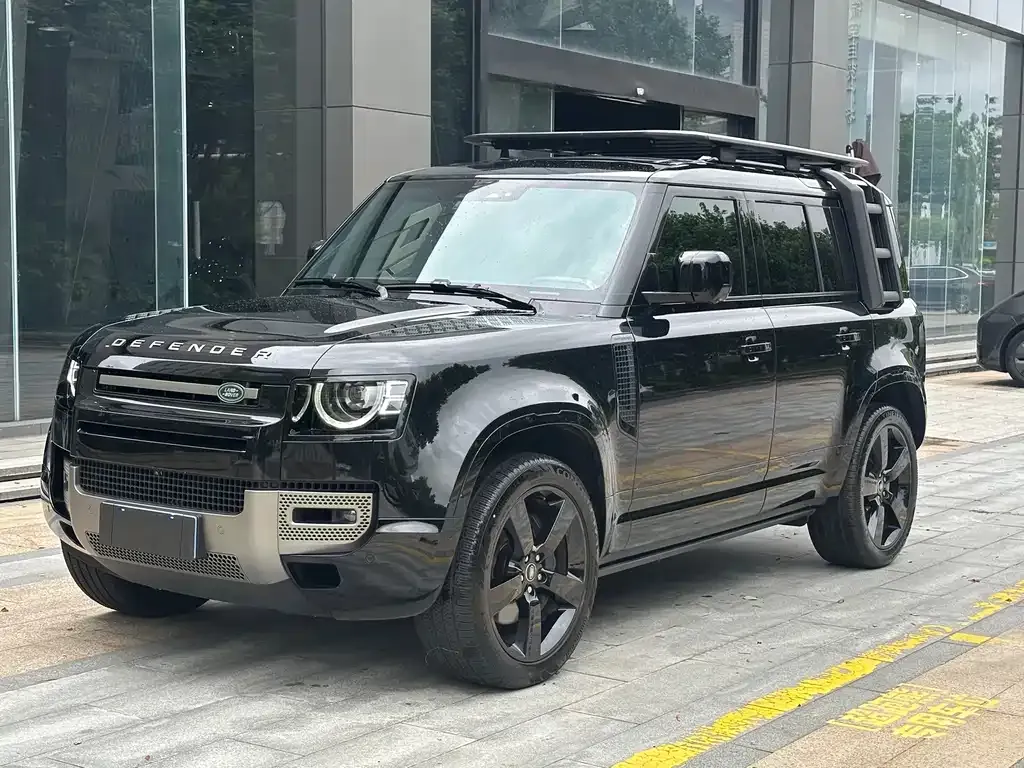 Land Rover Defender — фото 1