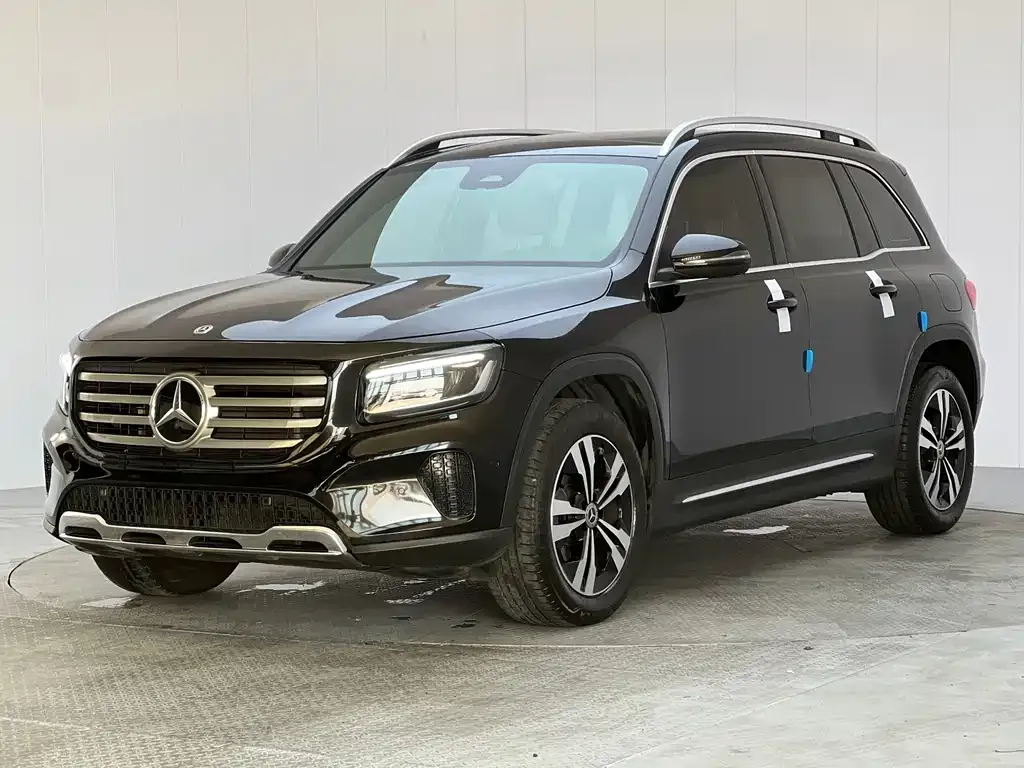 Mercedes-Benz GLB — фото 1
