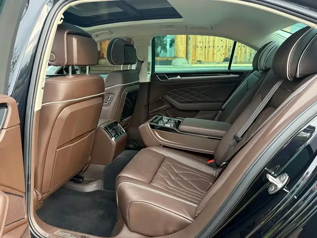 Volkswagen Phideon — фото 5