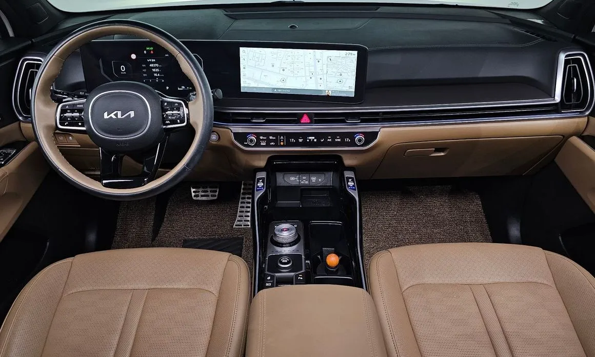 Kia Sorento — фото 9