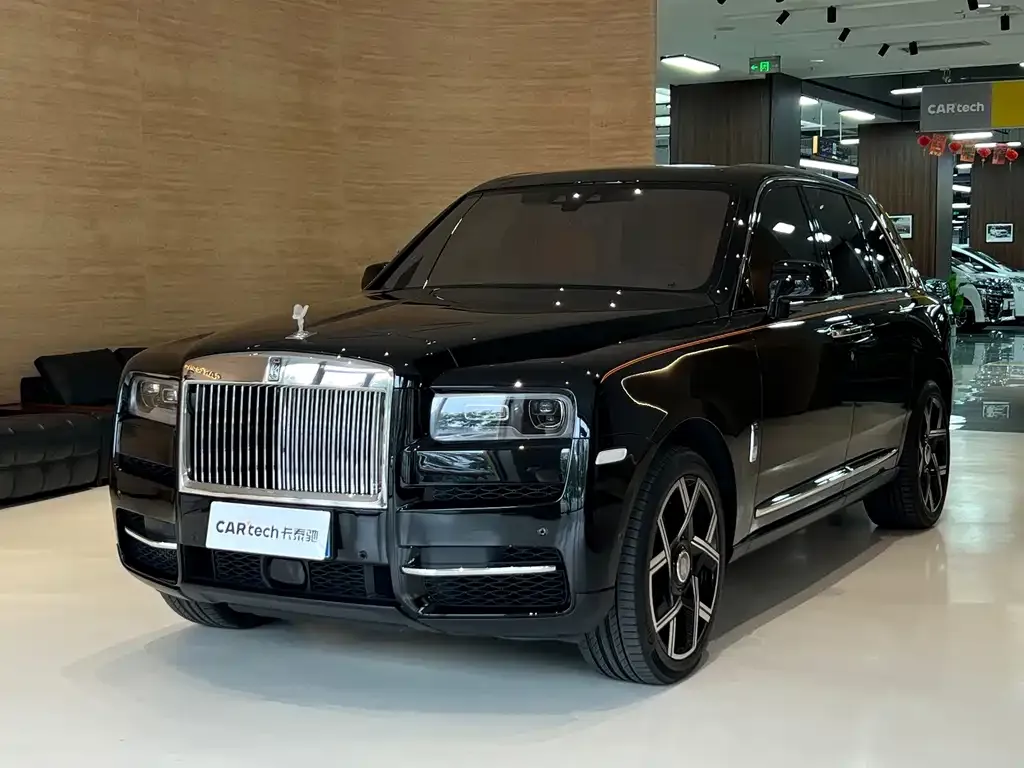 Rolls-Royce Cullinan — фото 1