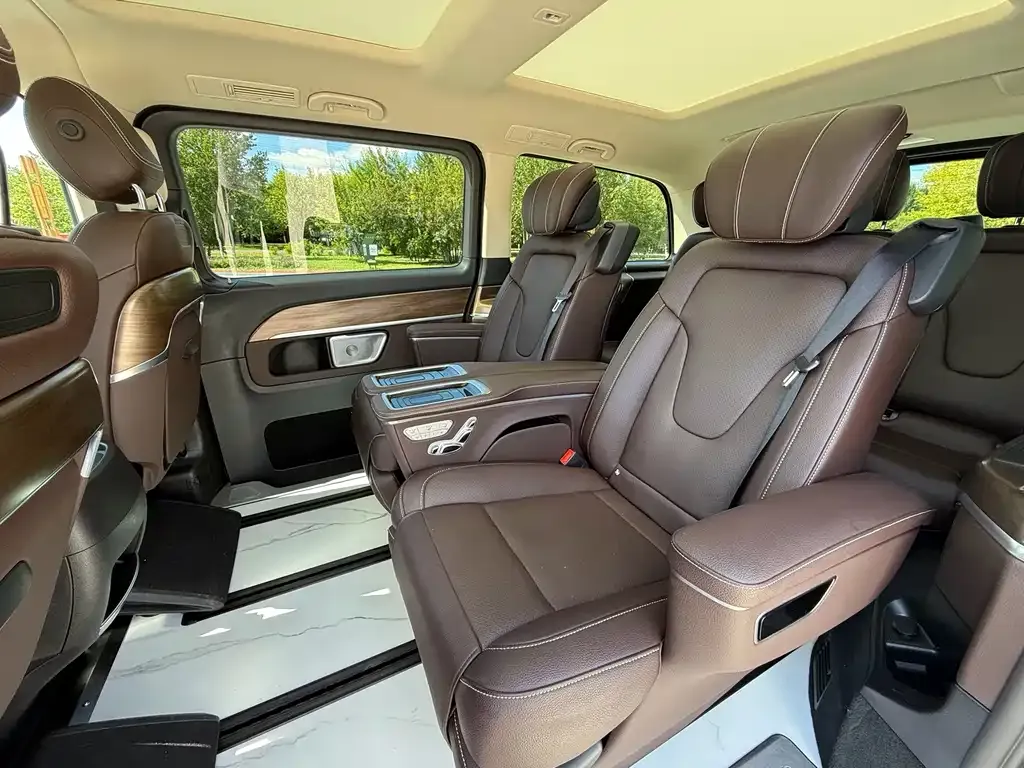 Mercedes-Benz V-Class — фото 9
