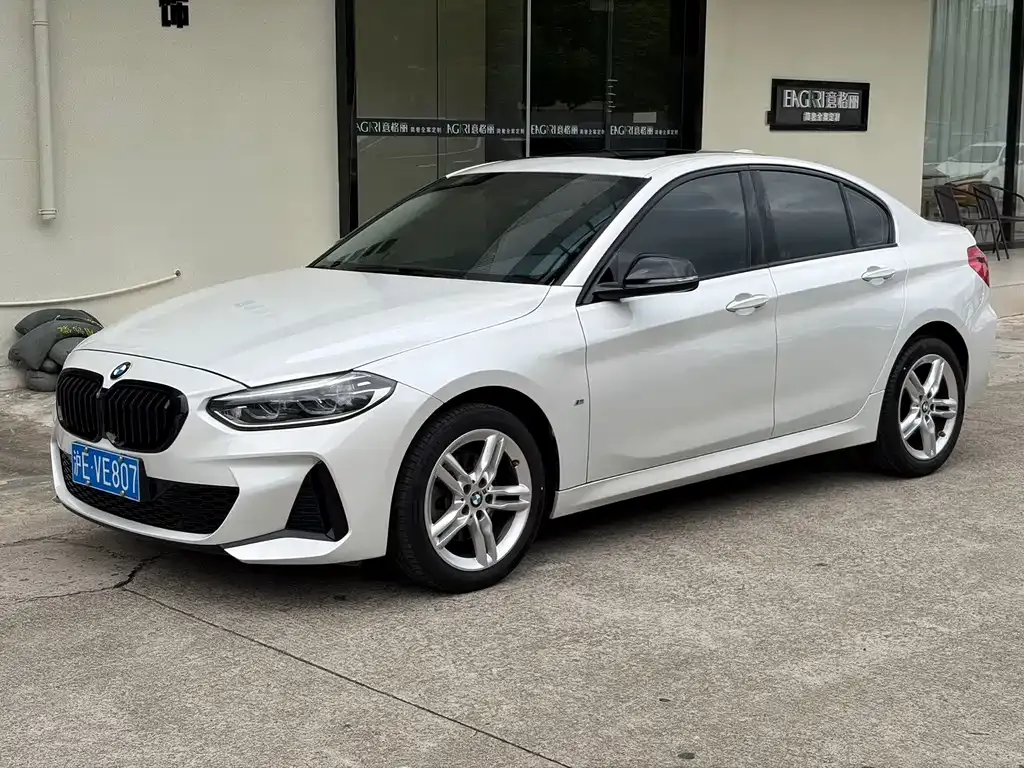 BMW 1 Series — фото 1