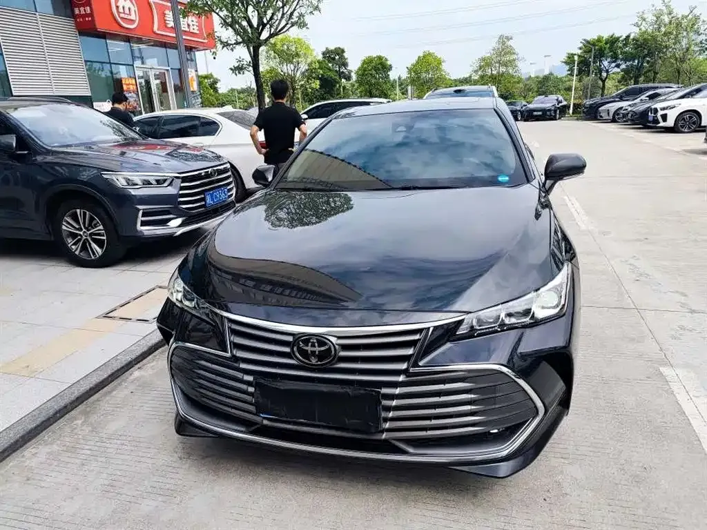 Toyota Avalon — фото 10