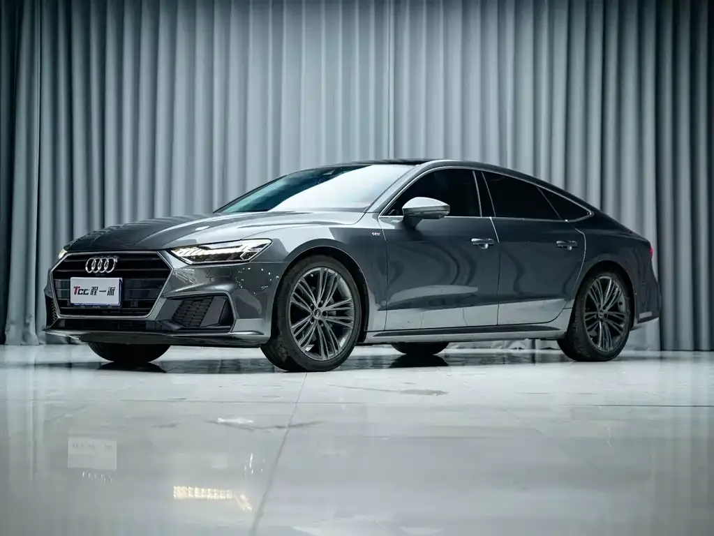 Audi A7 — фото 1