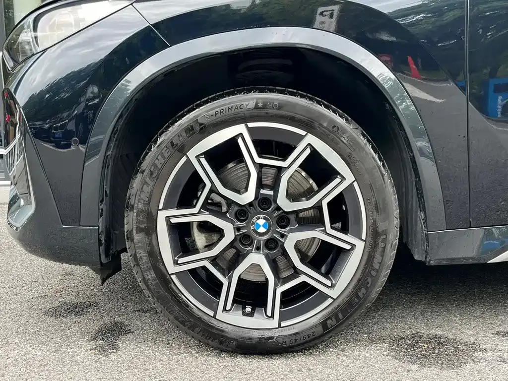 BMW X1 — фото 9