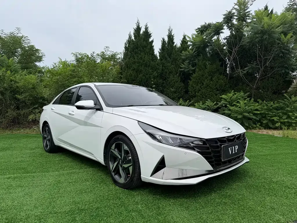 Hyundai Elantra — фото 9