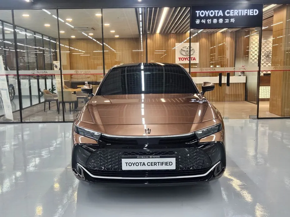 Toyota Crown — фото 10