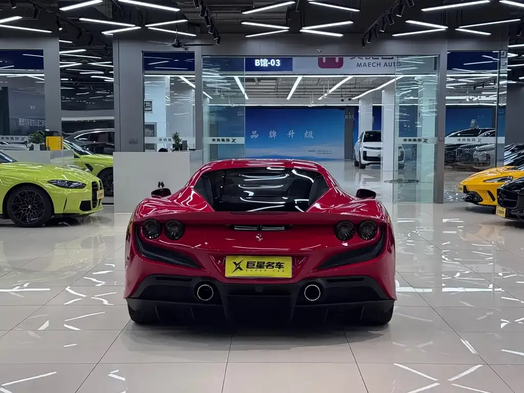 Ferrari F8 — фото 6