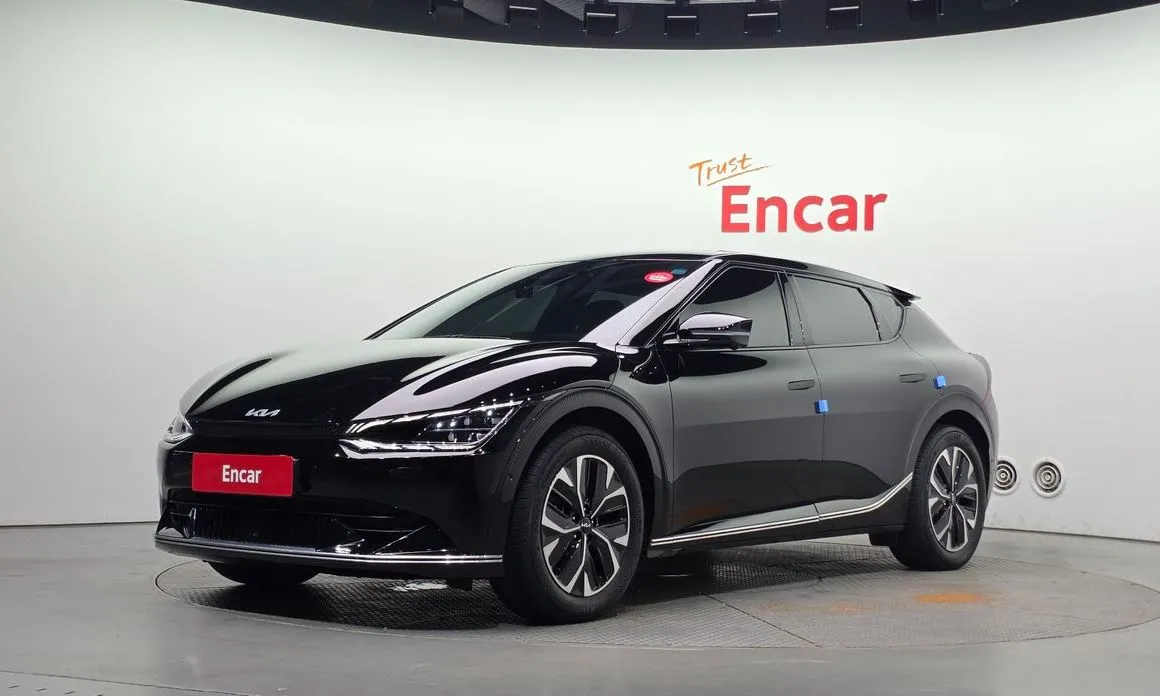 Kia EV6 — фото 1