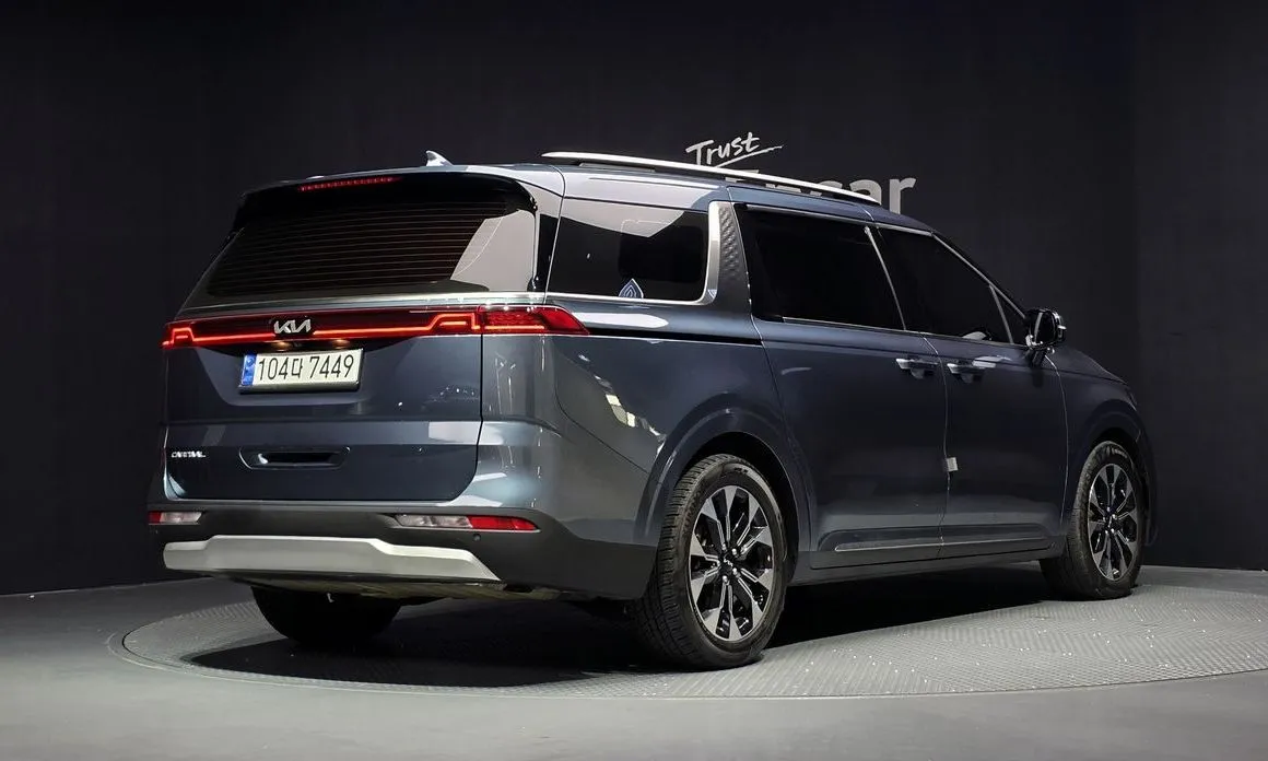Kia Carnival — фото 4