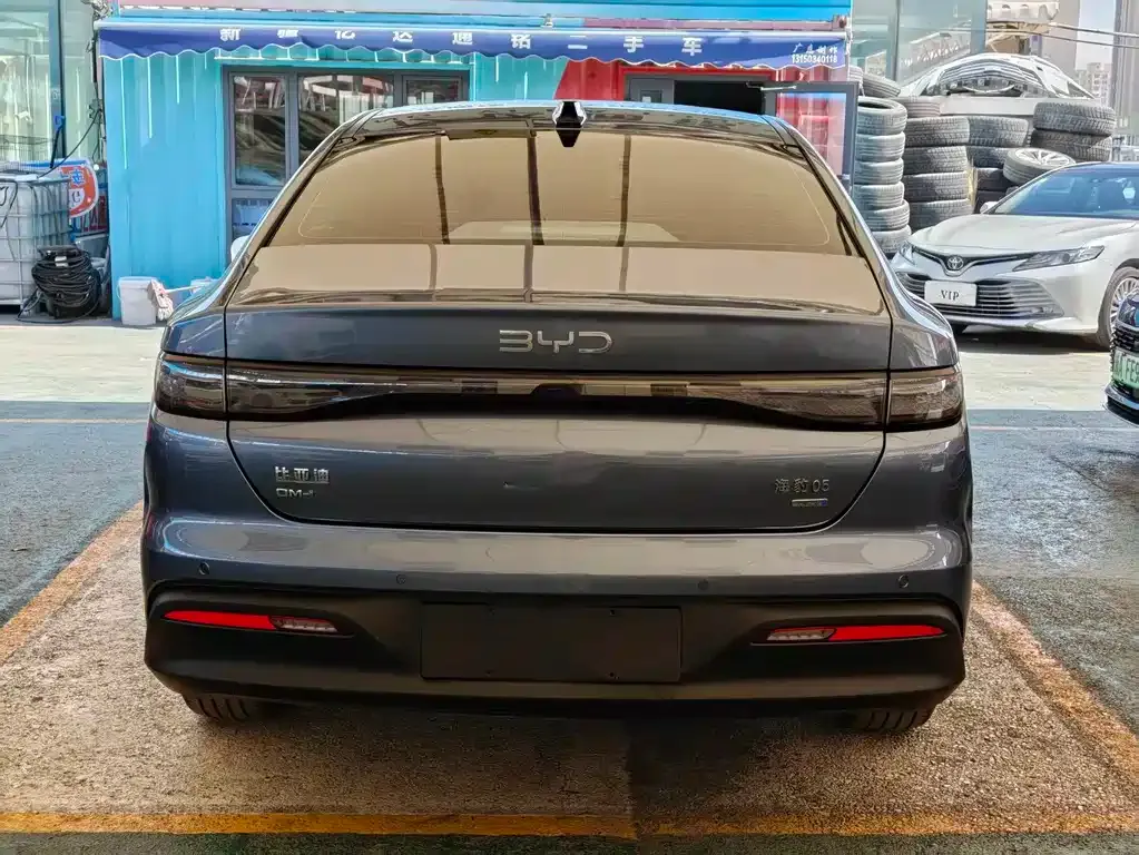 BYD Seal 05 DM-i — фото 9