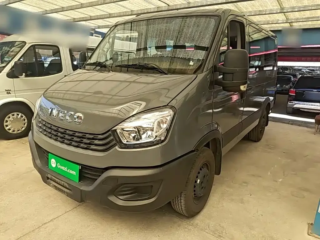 IVECO Ousheng — фото 7