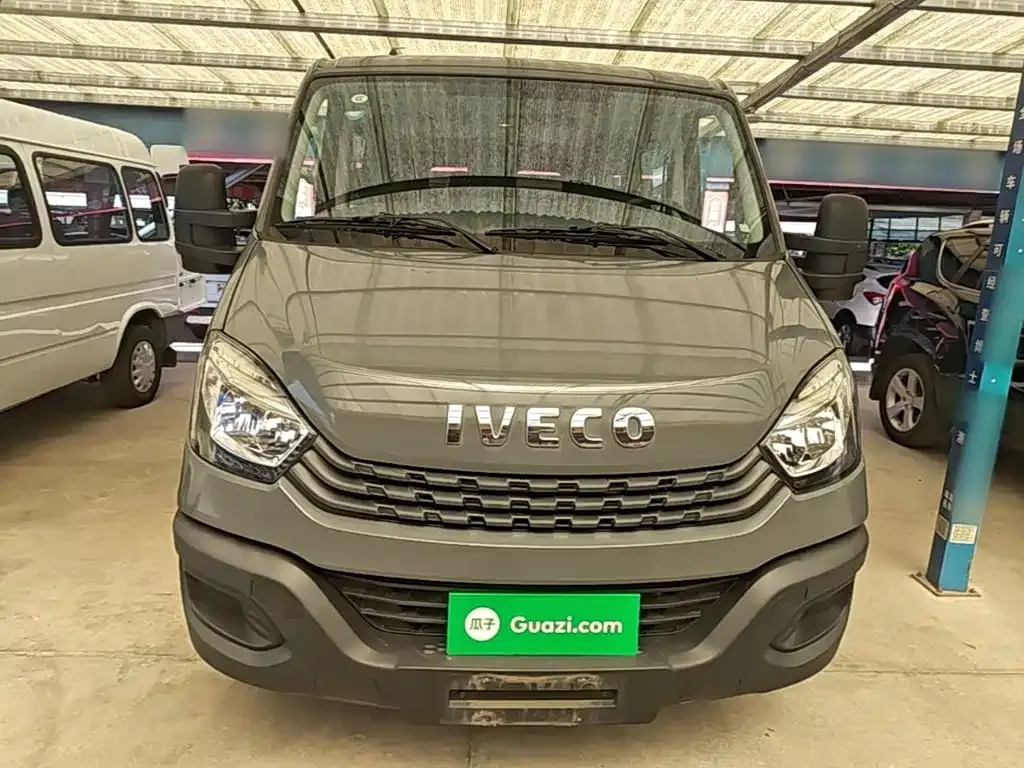 IVECO Ousheng — фото 10