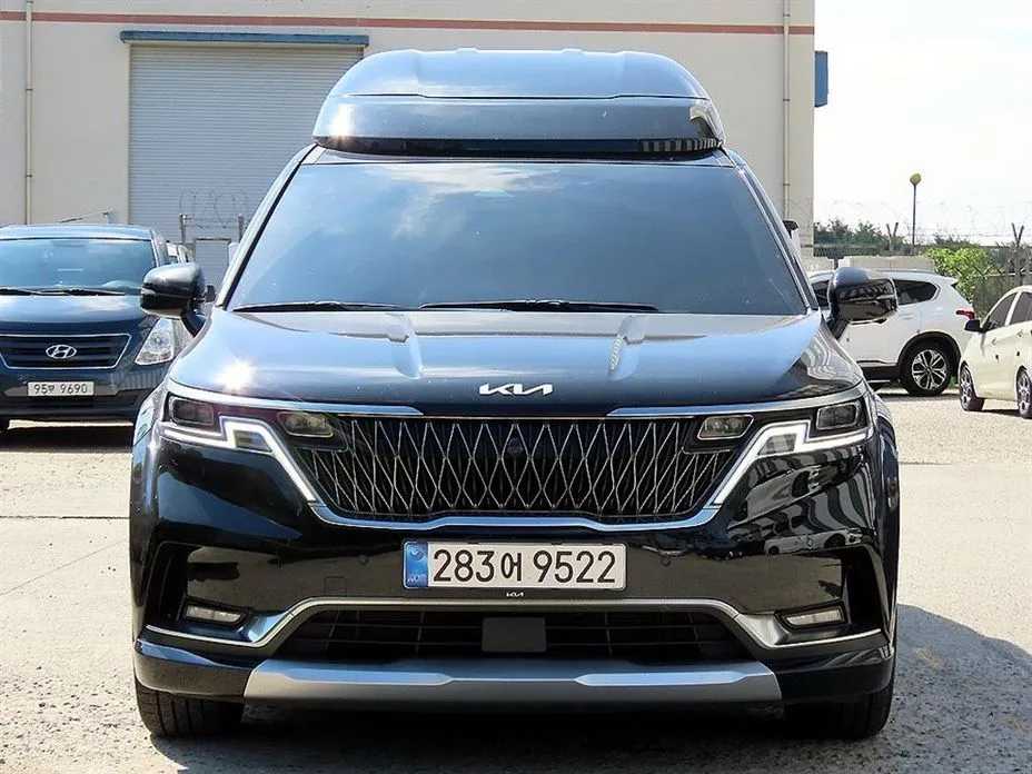 Kia Carnival — фото 1