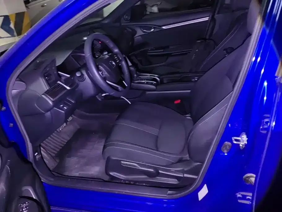 Honda Civic — фото 7