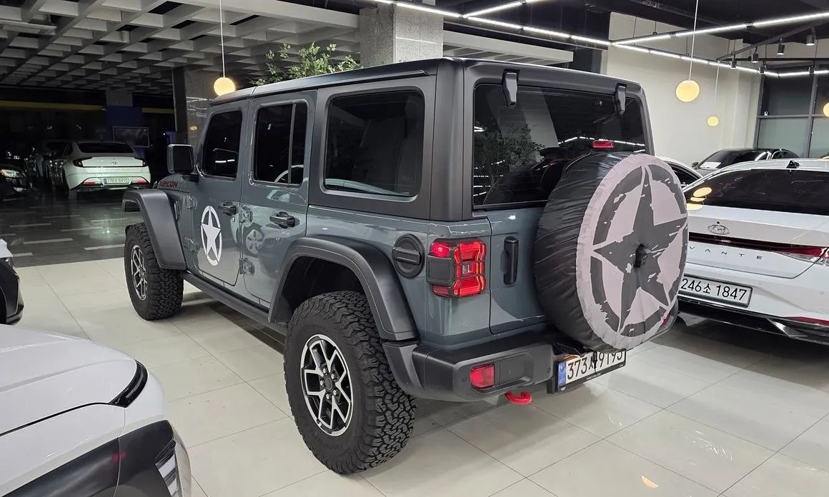 Jeep Wrangler — фото 4
