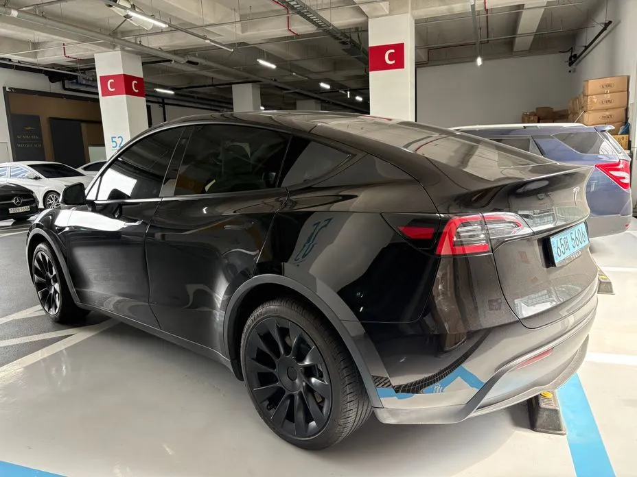 Tesla Model Y — фото 6