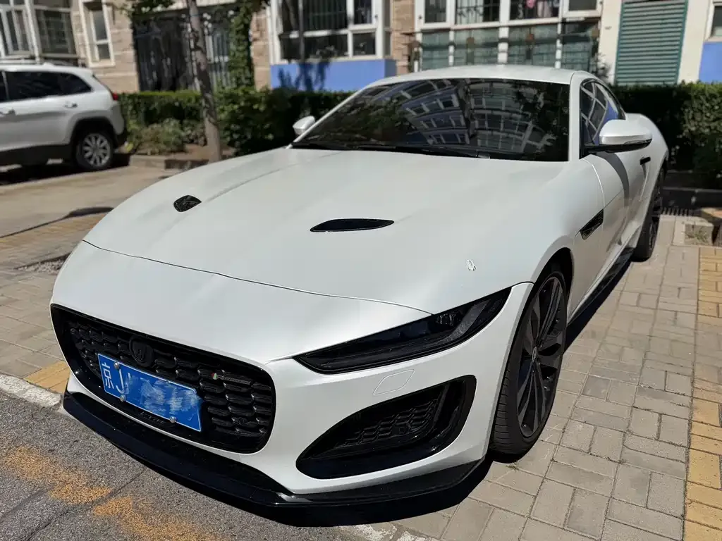 Jaguar F-TYPE — фото 1