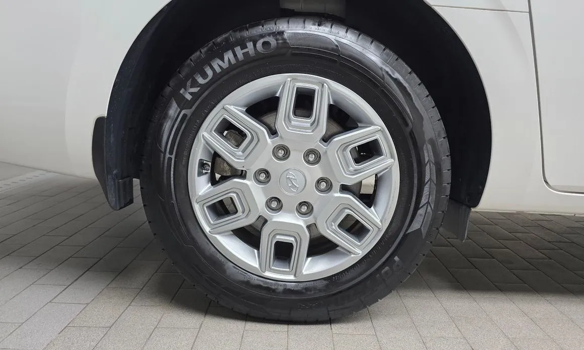 Hyundai Staria — фото 3